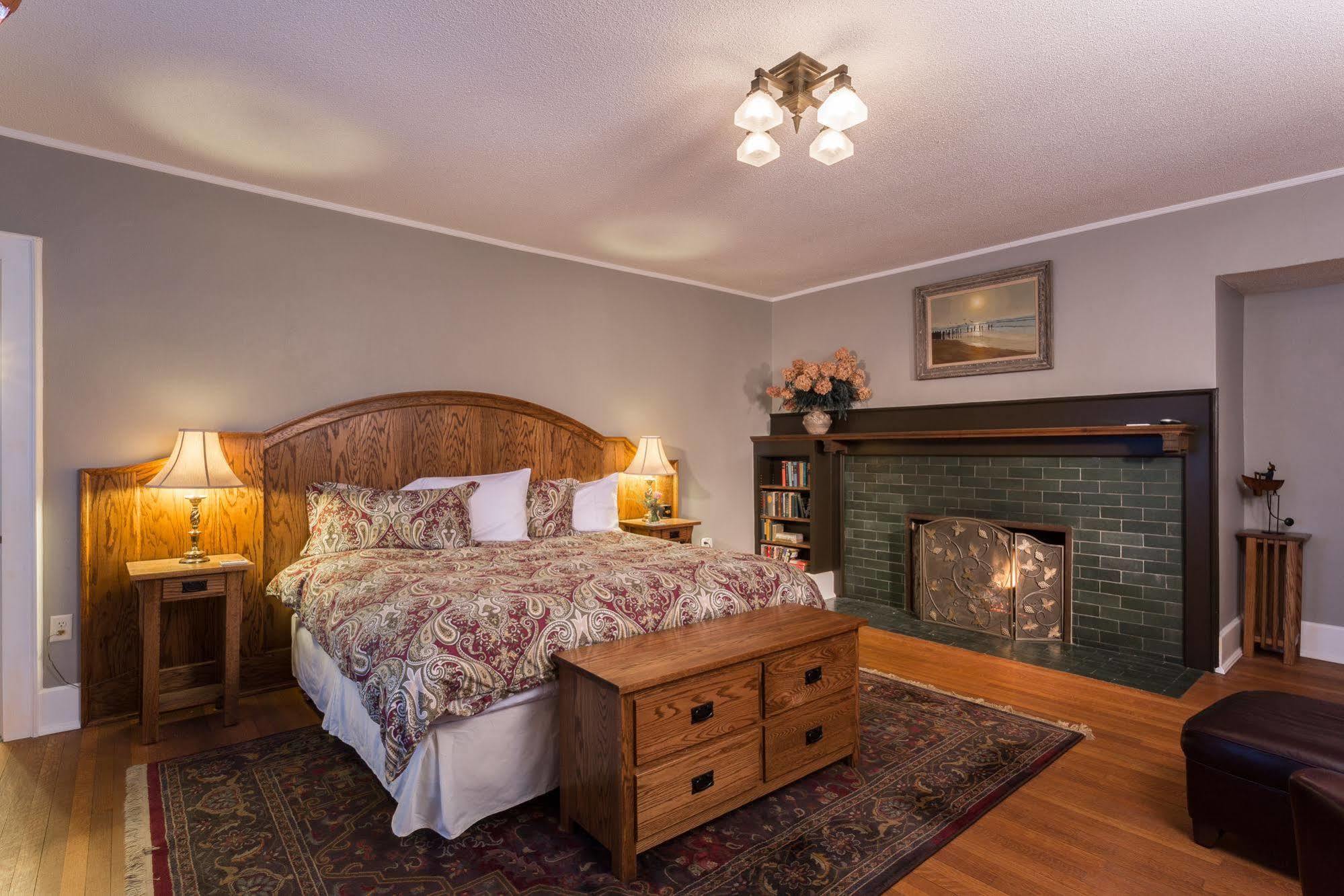 Stewart Inn Уосо Екстериор снимка