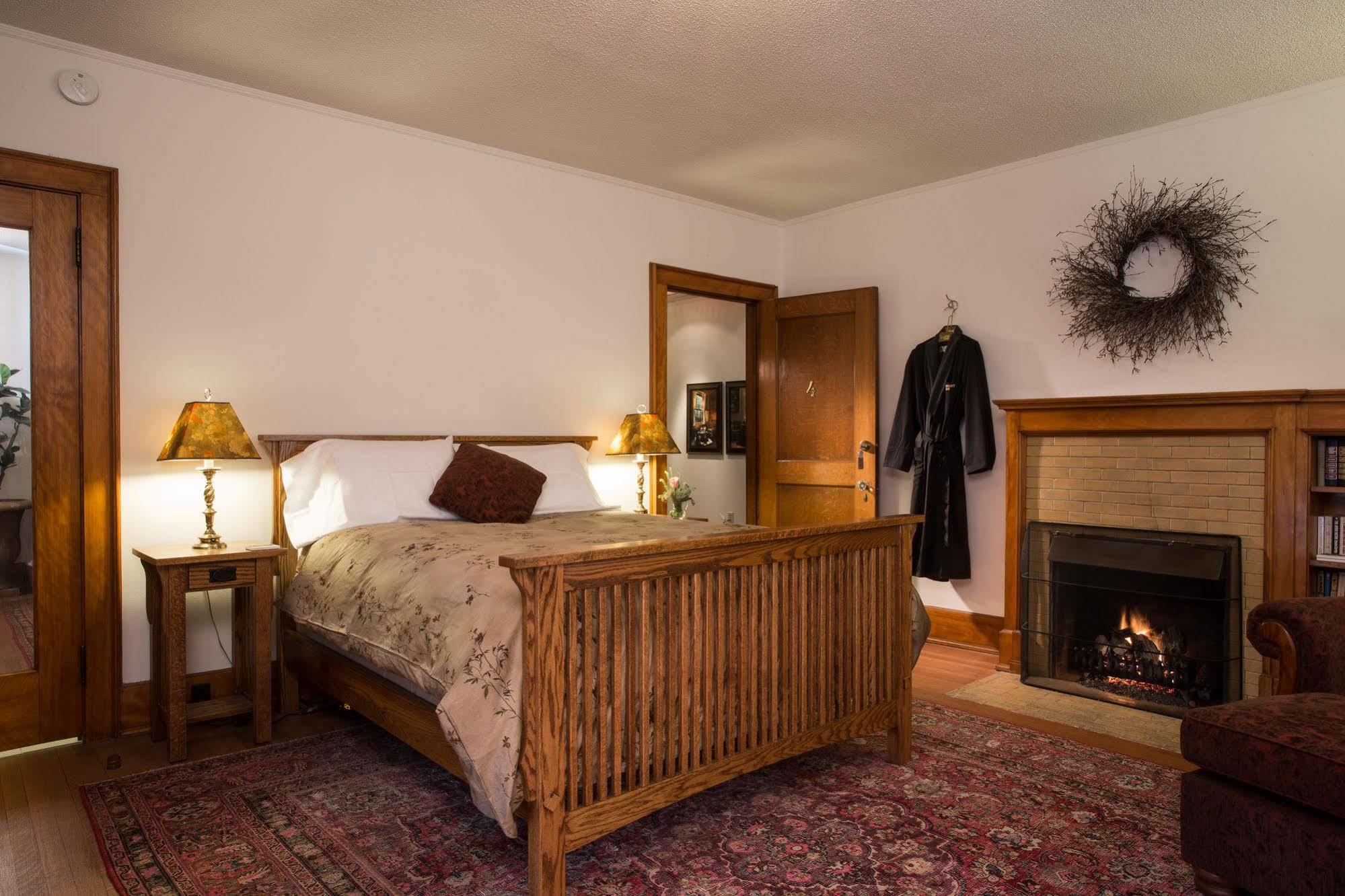Stewart Inn Уосо Екстериор снимка
