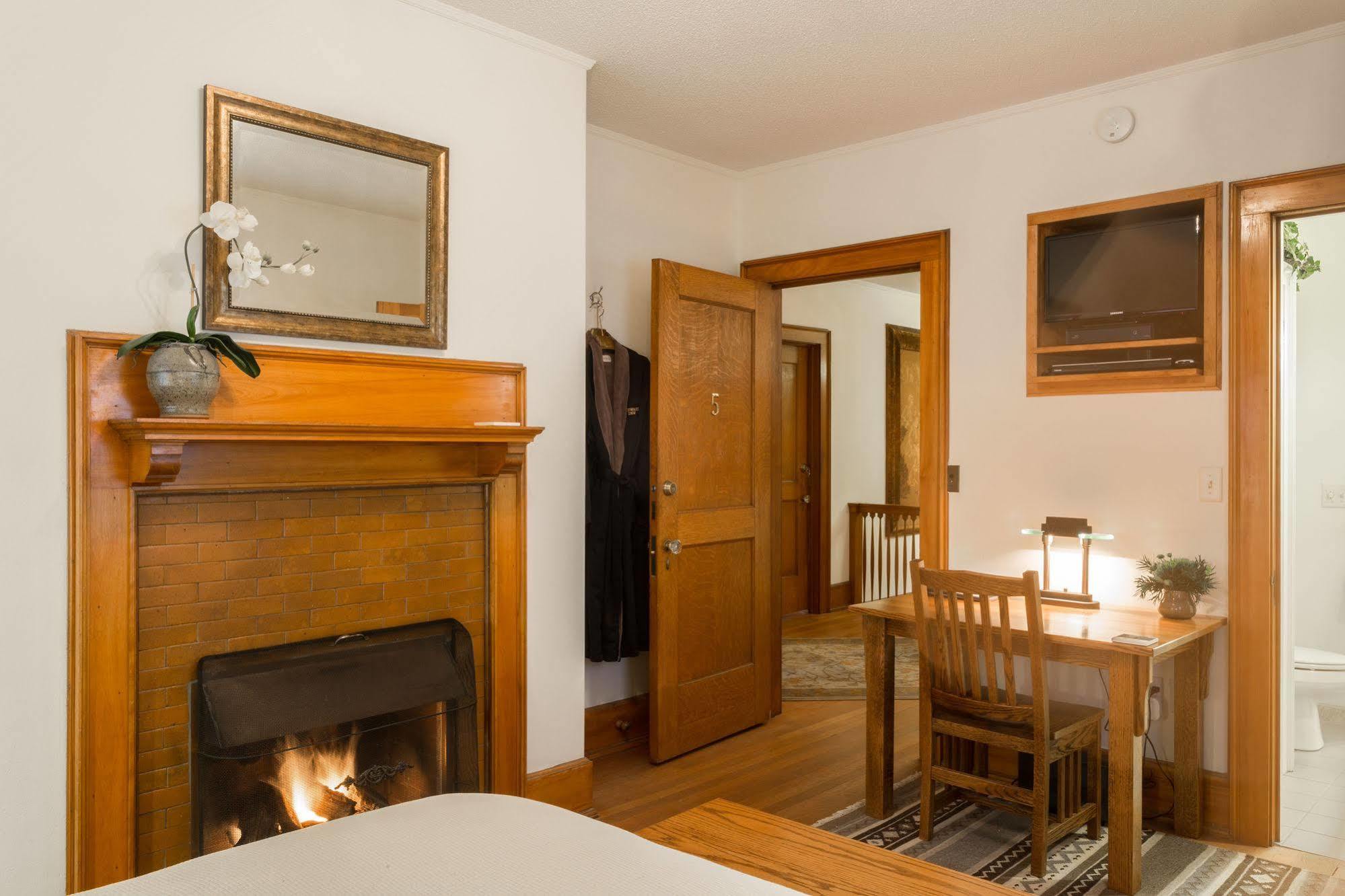 Stewart Inn Уосо Екстериор снимка